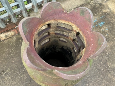 Victorian Queen chimney pot