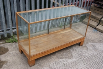 Shop display counter