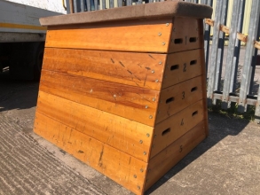 Vintage vaulting box
