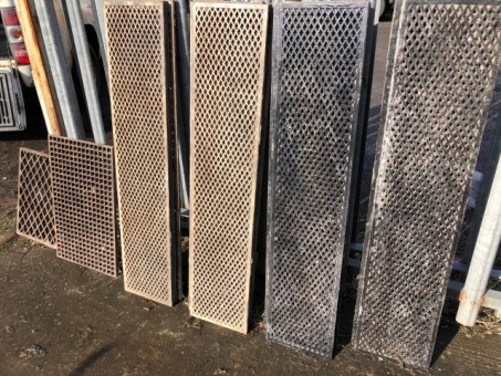 Cast floor grills