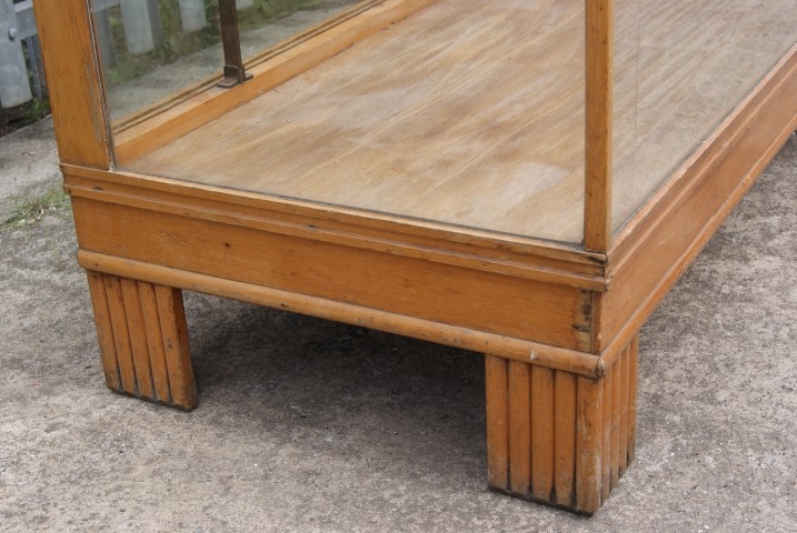 Shop display counter