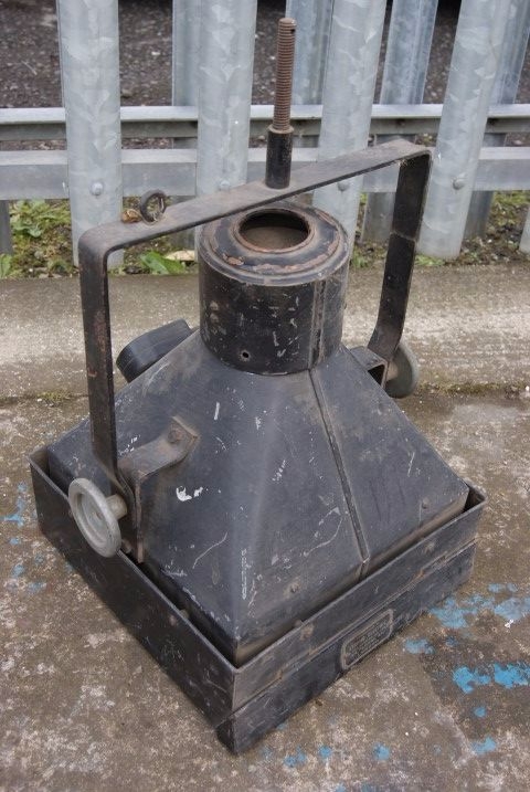 Large Strand stage light