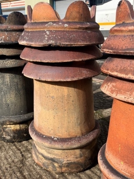 Queen louvered chimney pots