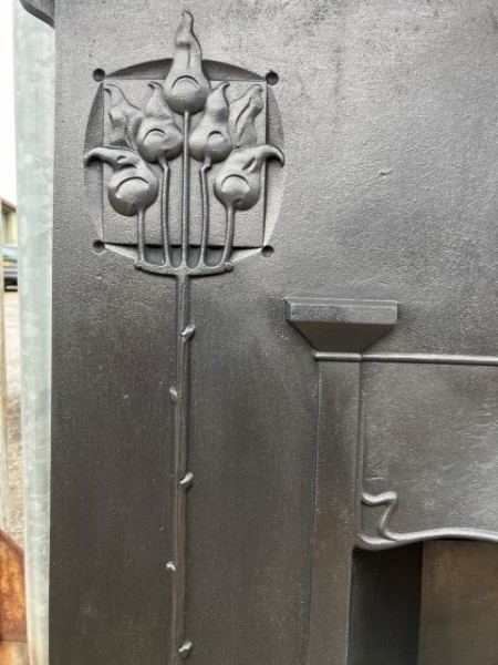 Art Nouveau bedroom grate
