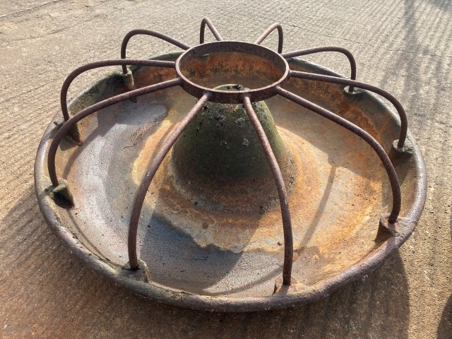 Cast iron pig feeders