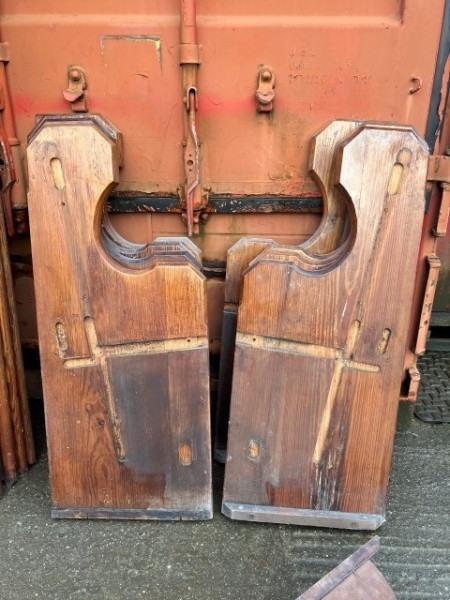 Pitch pine pews