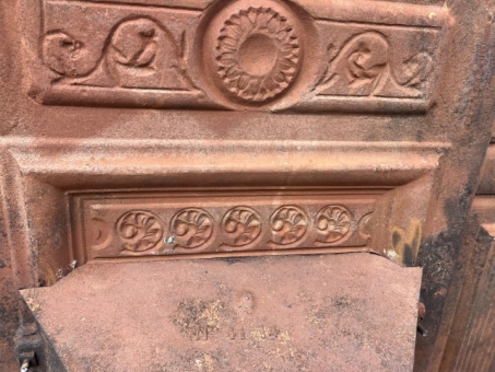 Victorian cast iron bedroom grate