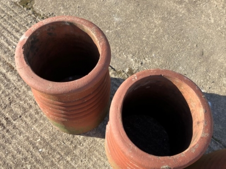 Chunky ribbed chimney pots
