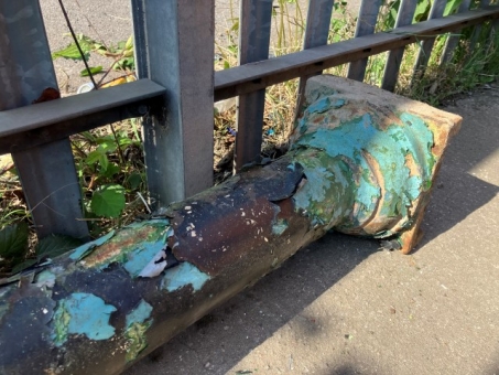 Cast iron columns