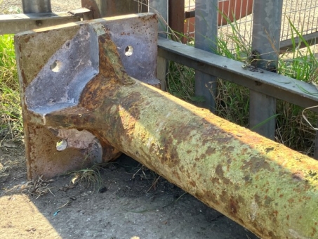 Cast iron columns